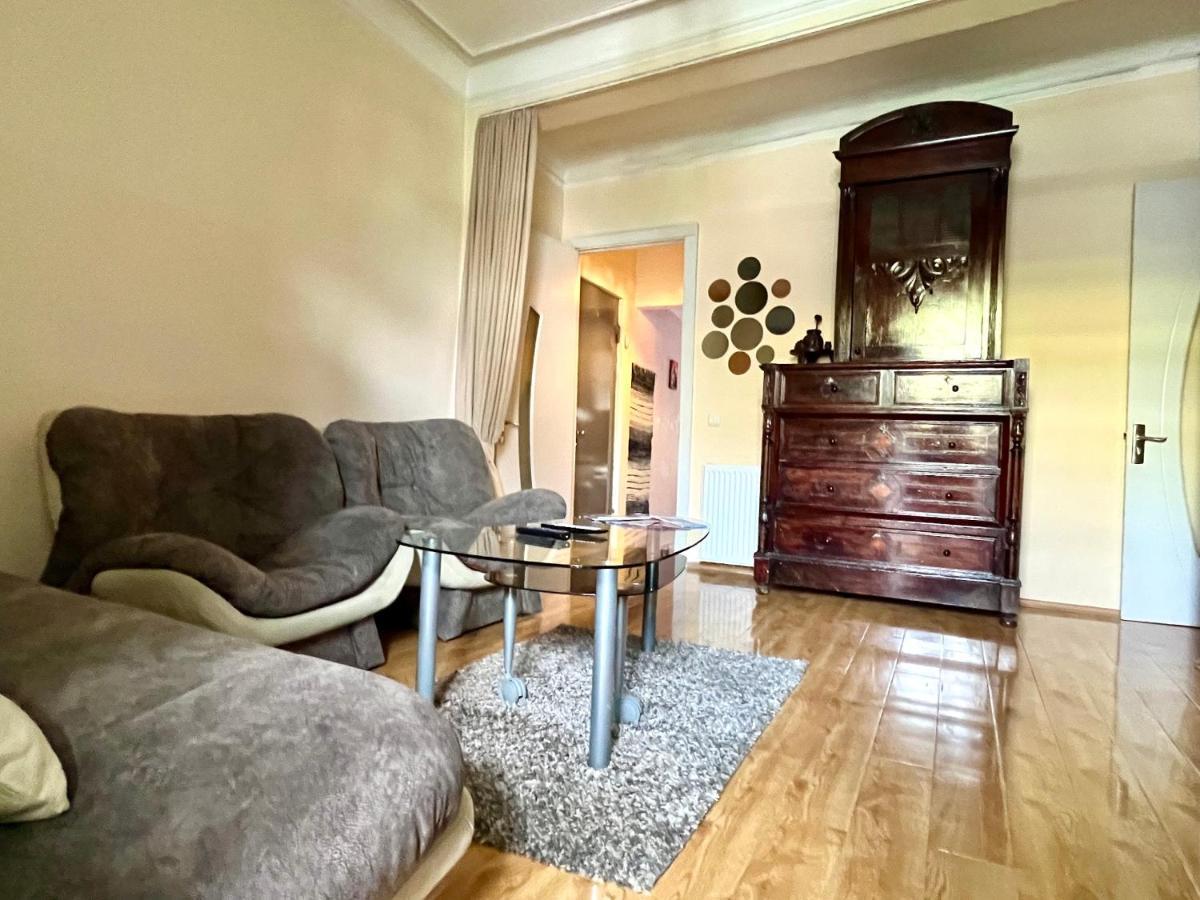 Apartment In Old Tbilisi Orbeliani Square Exterior photo